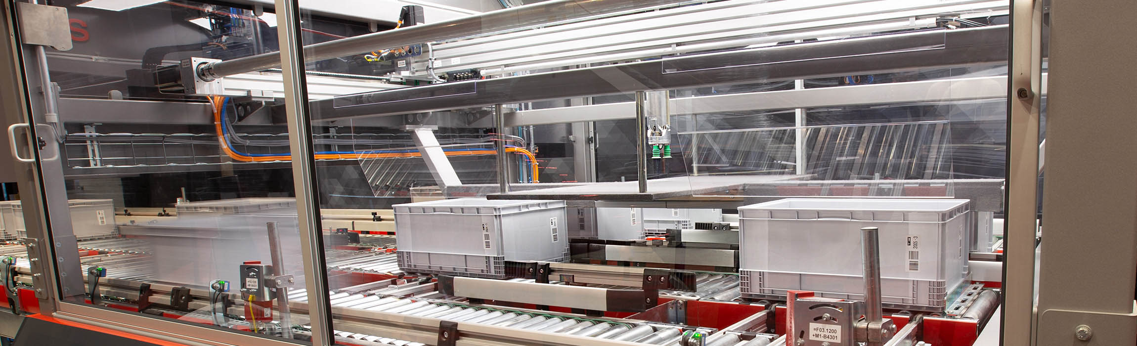 Cognitive robotics and as well as machine learning form a fully automated picking solution.