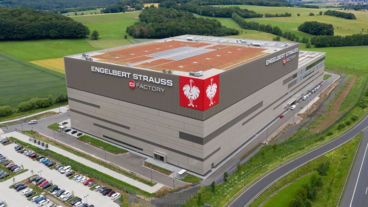 Engelbert Strauss supplies customers around the world.